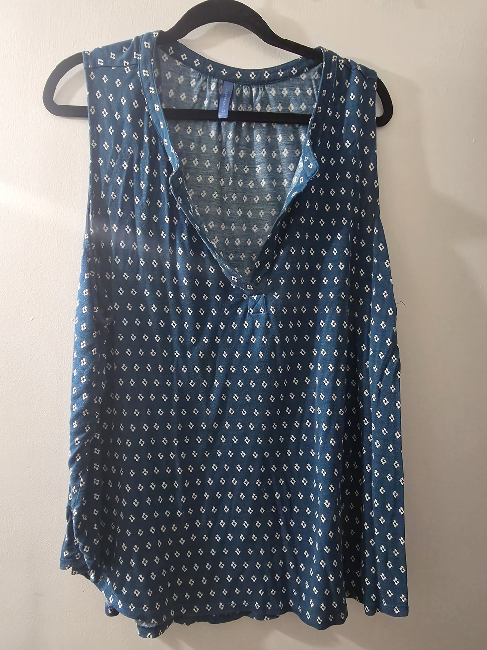 Falls Creek Blue Printed V-Neck Sleeveless Camisole